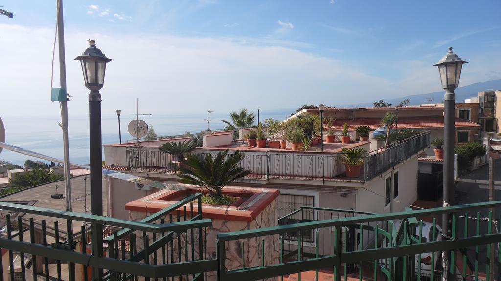 Apartamento La Casa Di Marilena Taormina Exterior foto